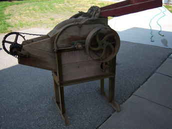 J.D. #2 Corn Sheller