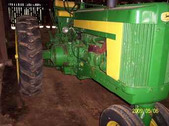 620 John Deere, Black Dash