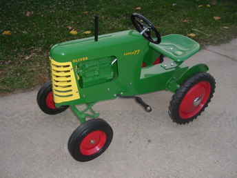 Oliver S-88 STD Pedal Tractor