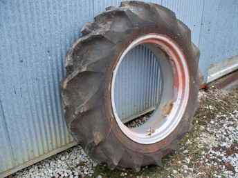 11.2 X 24 Tractor Tire & Rim