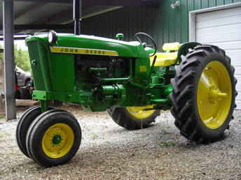 1965 John Deere 1010 Row Crop