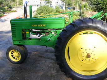 43 John Deere Model B