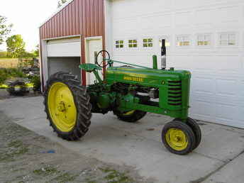 John Deere B