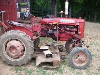 Farmall Super A / Equipment