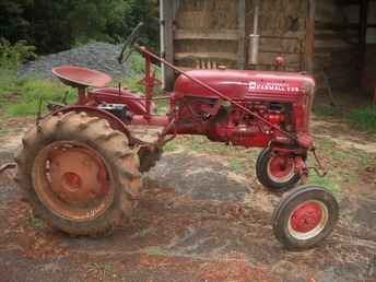 1952 Farmall Cub