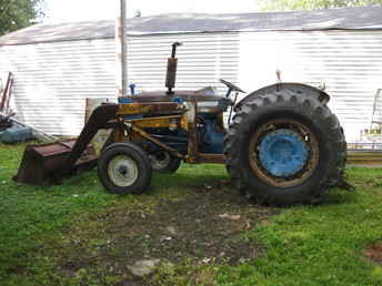 Ford 4000 Gas With Extras!!!