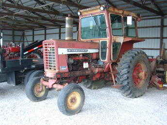 Ih 826 Tractor