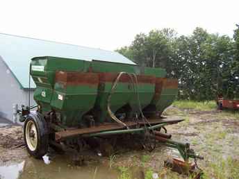 Used Farm Tractors for Sale: 4 Row Lockwood Potato Planter (2009-08-29 ...