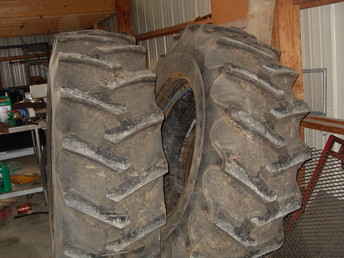 18-4X34 Cut Tires