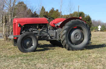 Antique /Farm  Tractor
