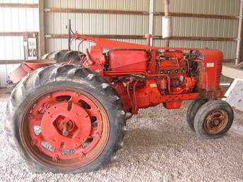 Ih 300 Tractor