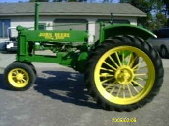 John Deere B