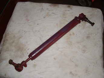 Ford Power Steering Cylinder 