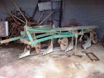 F125 Deere Plow  4-14