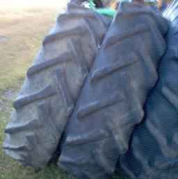 16.9X34 Tractor Tires