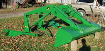 John Deere 158 Loader