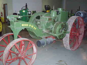 Ih Mogul 8-16