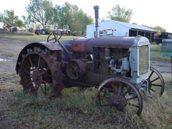 Mccormick-Deering 22-36TRACTOR