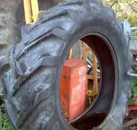 18.4 X 38 Tractor Tire