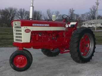 International Farmall 560