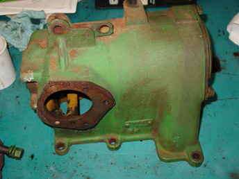 John Deere 720/730 Governor Housing