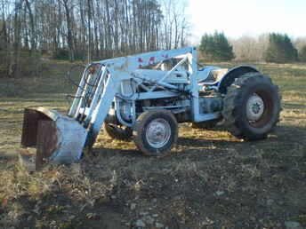 Ford 600 With Loader