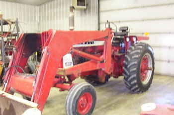 Ih 806 With 2350 Loader