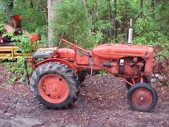 Allis Chalmers B With 3 PT