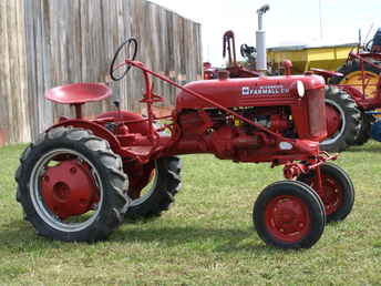 1949 Farmall Cub