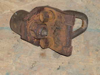 Swinging Draw Bar Roller
