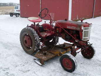 1958 Farmall Cub W/ Fast Hitch