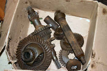 J Deere 420 Trans Gears/Parts