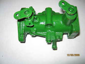 John Deere 820D Pup Carburetor