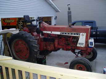 Farmall 706 Gas
