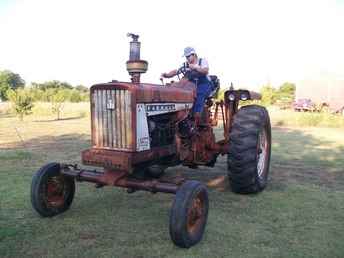 Farmall 706 D