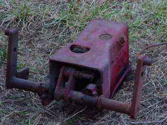 Cub Farmall Hyd Lift
