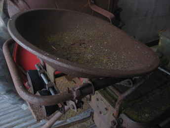 Oliver 66 Seat Asembley
