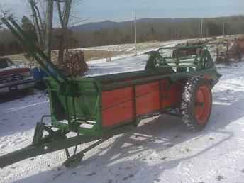 New Idea Spreader