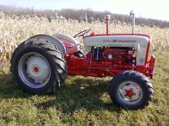 Restored Ford 841D Elenco