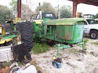 72 John Deere 4320