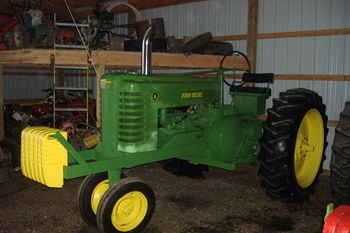 John Deere A  Puller