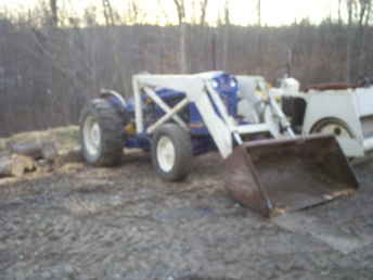 Ford Industrial 4000 W/Loader