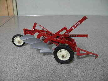 Mccormick 3BTM Pull Type Plow