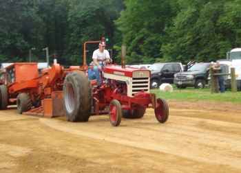 Ih 560 Puller