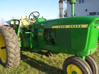 John Deere 2510 Gas