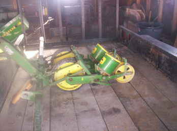 John Deere 33 Veggie Planter