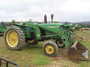 John Deere 3020 W/ 148 Loader