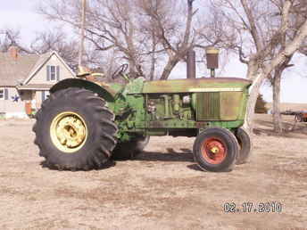 John Deere 4010  Wheatland