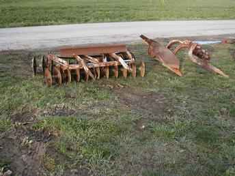 Ih Disc / Plow Two-Point$400 