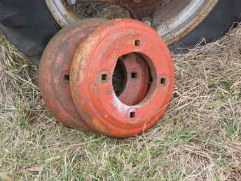 Used Farm Tractors for Sale: Case VAC Rear Wheel Weights (2010-02-27 ...